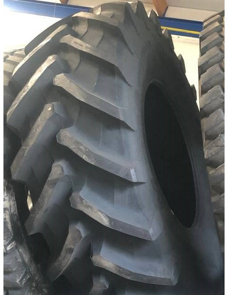 Trelleborg 650/85 R38 TM900 Hp - Pneus et jantes pour Machine agricole: photos 5 Trelleborg 650/85 R38 TM900 Hp - Pneus et jantes pour Machine agricole: photos 5