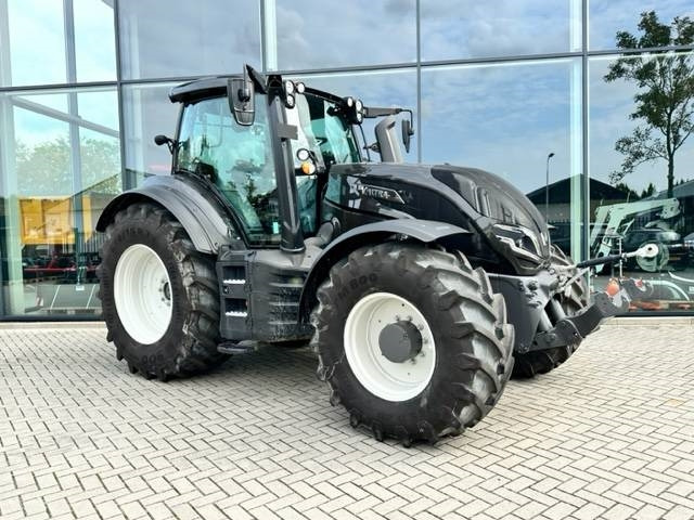 Valtra T235 Direct Smart Touch TWINTRAC! 745 HOURS - Tracteur agricole: photos 3 Valtra T235 Direct Smart Touch TWINTRAC! 745 HOURS - Tracteur agricole: photos 3