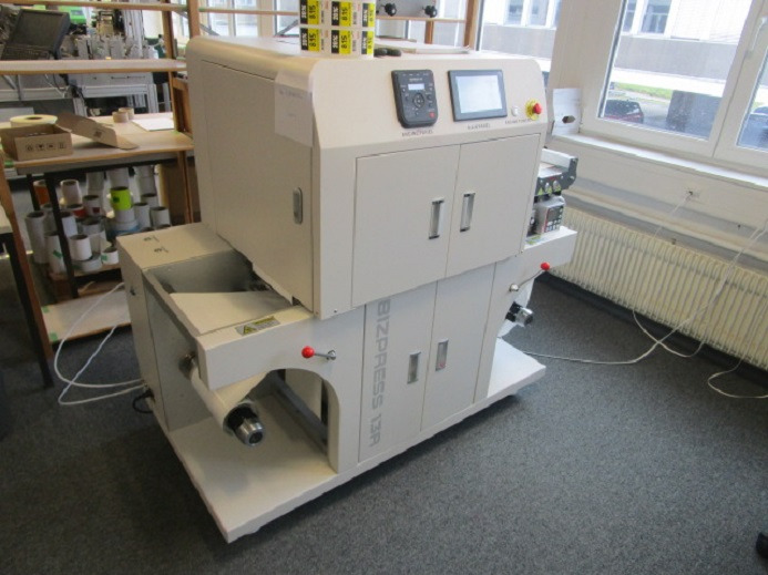 DIGITAL ETIKETTENDRUCKMASCHINE VP320C BIZPRESS 13R - Machine d'impression: photos 3 DIGITAL ETIKETTENDRUCKMASCHINE VP320C BIZPRESS 13R - Machine d'impression: photos 3