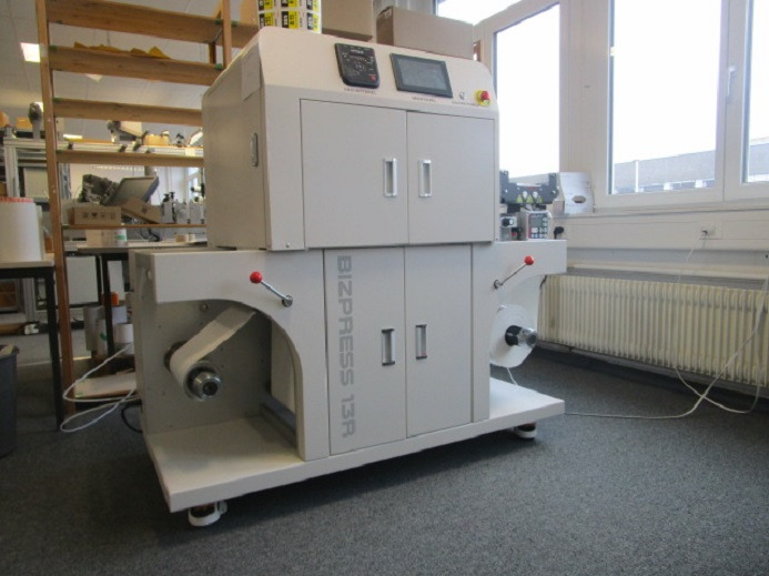 DIGITAL ETIKETTENDRUCKMASCHINE VP320C BIZPRESS 13R - Machine d'impression: photos 5 DIGITAL ETIKETTENDRUCKMASCHINE VP320C BIZPRESS 13R - Machine d'impression: photos 5