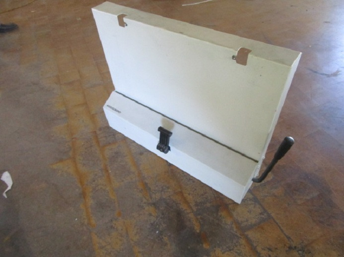 TISCH-PLATTENABKANTGERÄT G2.090.9051/01 FÜR SM 52 - Machine d'impression: photos 1 TISCH-PLATTENABKANTGERÄT G2.090.9051/01 FÜR SM 52 - Machine d'impression: photos 1