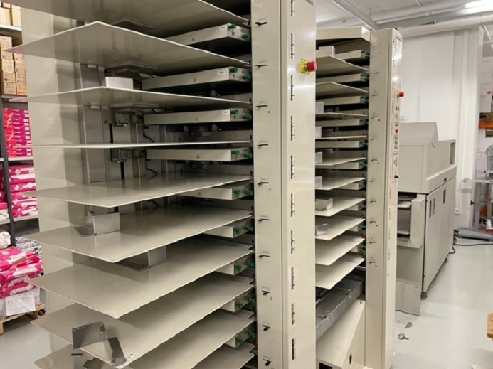 ZUSAMMENTRAGMASCHINE BOURG: 2xTÜRME BST10 & BDF - Machine d'impression: photos 4 ZUSAMMENTRAGMASCHINE BOURG: 2xTÜRME BST10 & BDF - Machine d'impression: photos 4