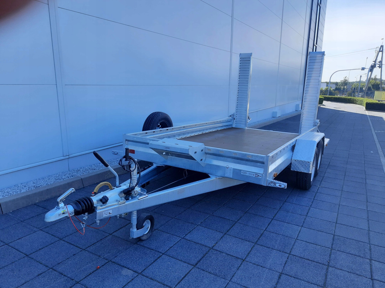 PRZYCZEPA DO KOPARKI MINIKOPARKI ŁADOWARKI Z NAJAZDAMI ALUMINIOWYMI 3500 KG / EXCAVATOR MINI EXCAVATOR LOADER TRAILER WITH ALUMINUM RAMPS 3500 KG - Remorque porte engin: photos 2 PRZYCZEPA DO KOPARKI MINIKOPARKI ŁADOWARKI Z NAJAZDAMI ALUMINIOWYMI 3500 KG / EXCAVATOR MINI EXCAVATOR LOADER TRAILER WITH ALUMINUM RAMPS 3500 KG - Remorque porte engin: photos 2