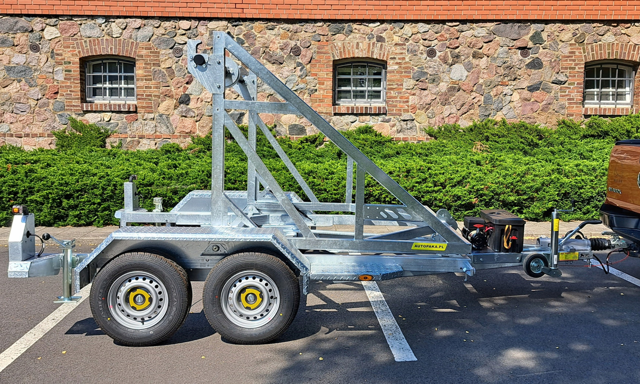 PRZYCZEPA KABLOWA Z WCIĄGARKĄ ELEKTRYCZNĄ 4530 KG, DMC 3500 KG / CABLE TRAILER WITH ELECTRIC WINCH 4530 KG, DMC 3500 KG - Remorque porte-touret: photos 4 PRZYCZEPA KABLOWA Z WCIĄGARKĄ ELEKTRYCZNĄ 4530 KG, DMC 3500 KG / CABLE TRAILER WITH ELECTRIC WINCH 4530 KG, DMC 3500 KG - Remorque porte-touret: photos 4