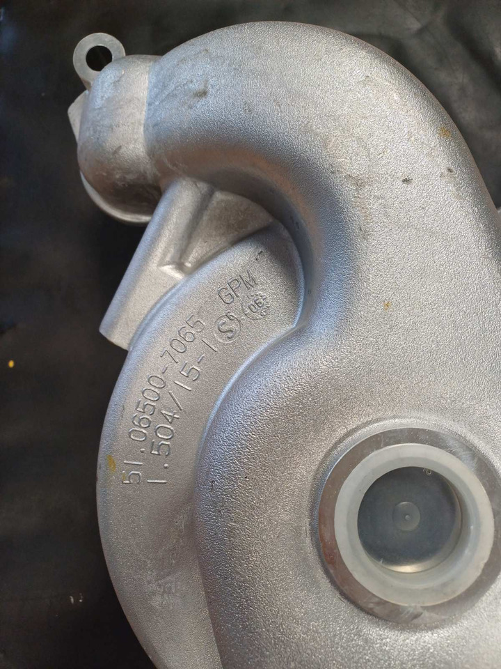 MAN OE - Pompe à liquide de refroidissement: photos 3 MAN OE - Pompe à liquide de refroidissement: photos 3