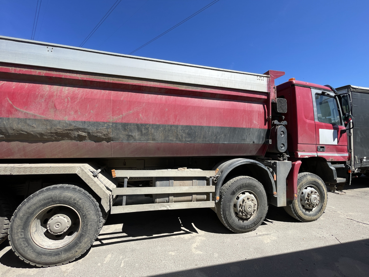 MERCEDES-BENZ Actros 4148 - Camion benne: photos 5 MERCEDES-BENZ Actros 4148 - Camion benne: photos 5
