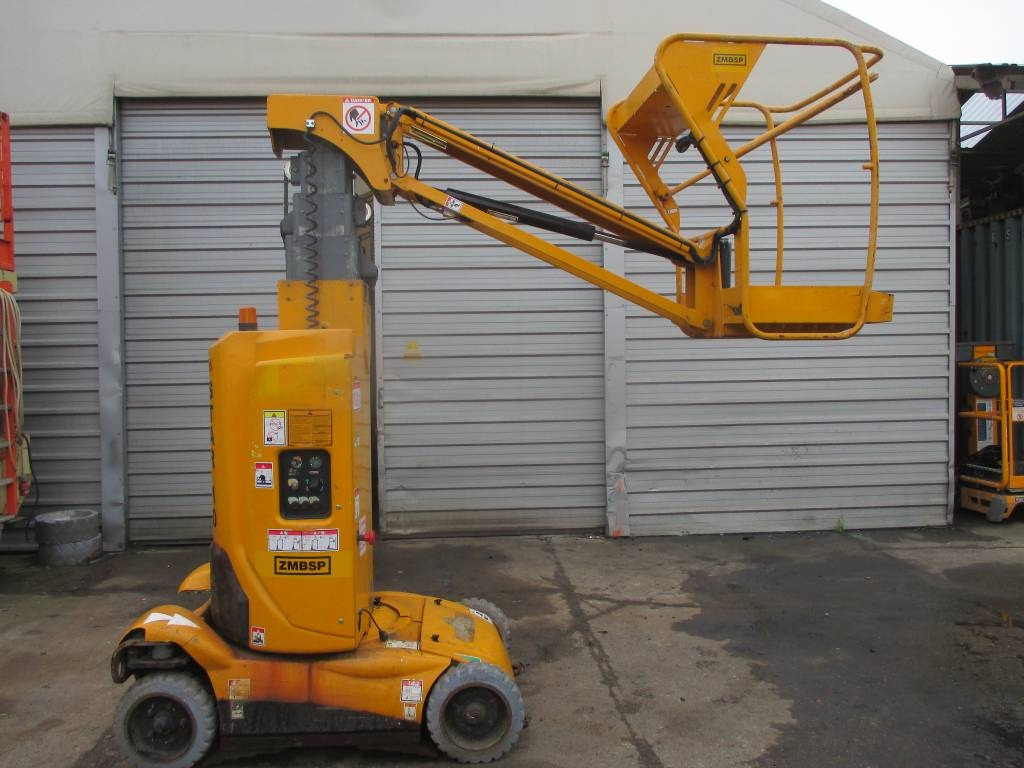 Haulotte Star 10 - Nacelle à mât vertical: photos 1 Haulotte Star 10 - Nacelle à mât vertical: photos 1