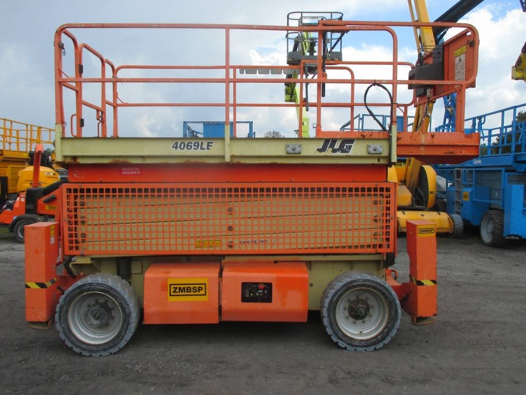 JLG 4069 LE - Nacelle ciseaux: photos 2 JLG 4069 LE - Nacelle ciseaux: photos 2