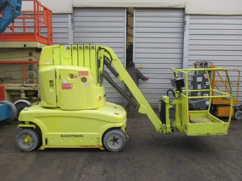 JLG Toucan 1210 - Nacelle articulée: photos 1 JLG Toucan 1210 - Nacelle articulée: photos 1