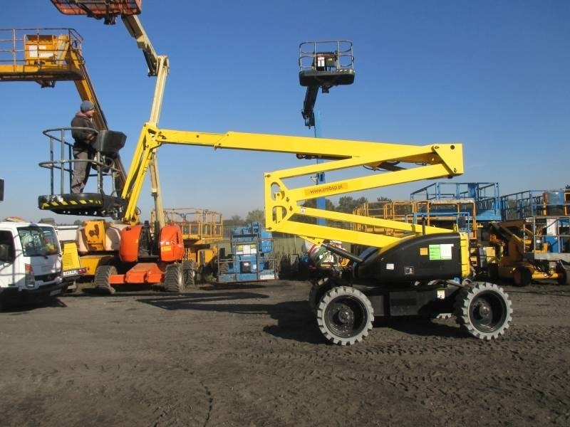 Niftylift HR 17 D 4x4 - Nacelle articulée: photos 1 Niftylift HR 17 D 4x4 - Nacelle articulée: photos 1
