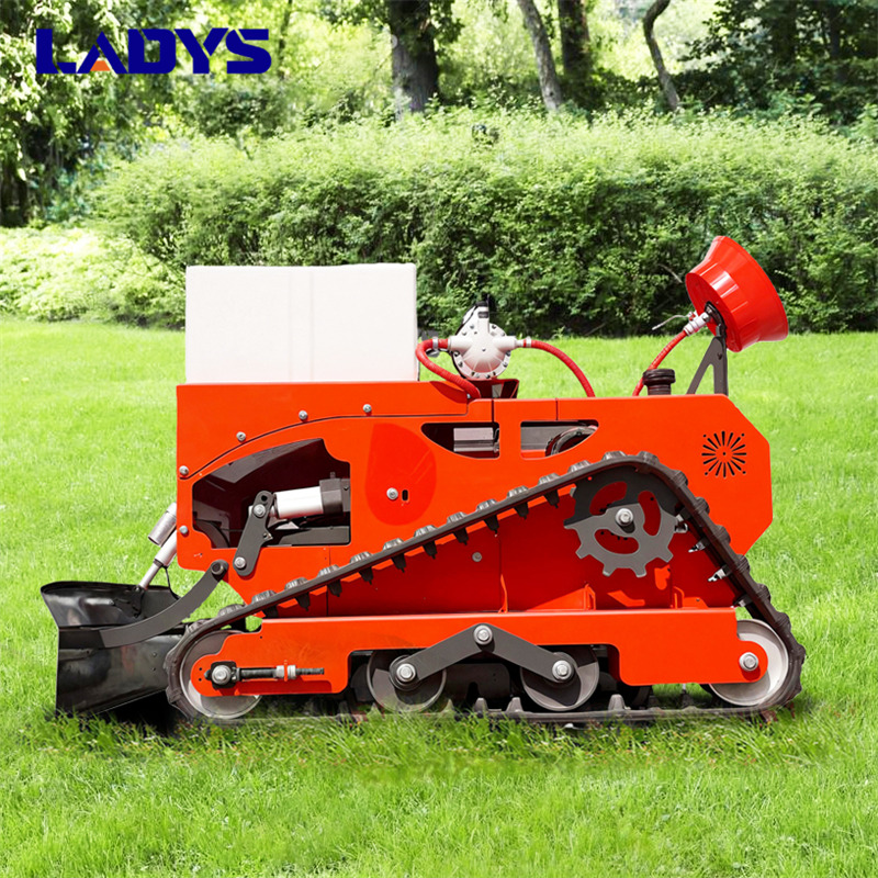 LADYS LD1000 Multi-function remote control lawn mower Track crawler gasoline gas All-terrain Agricultural Sprayers Pesticide spraying lawn mower for sale - Motofaucheuse: photos 3 LADYS LD1000 Multi-function remote control lawn mower Track crawler gasoline gas All-terrain Agricultural Sprayers Pesticide spraying lawn mower for sale - Motofaucheuse: photos 3