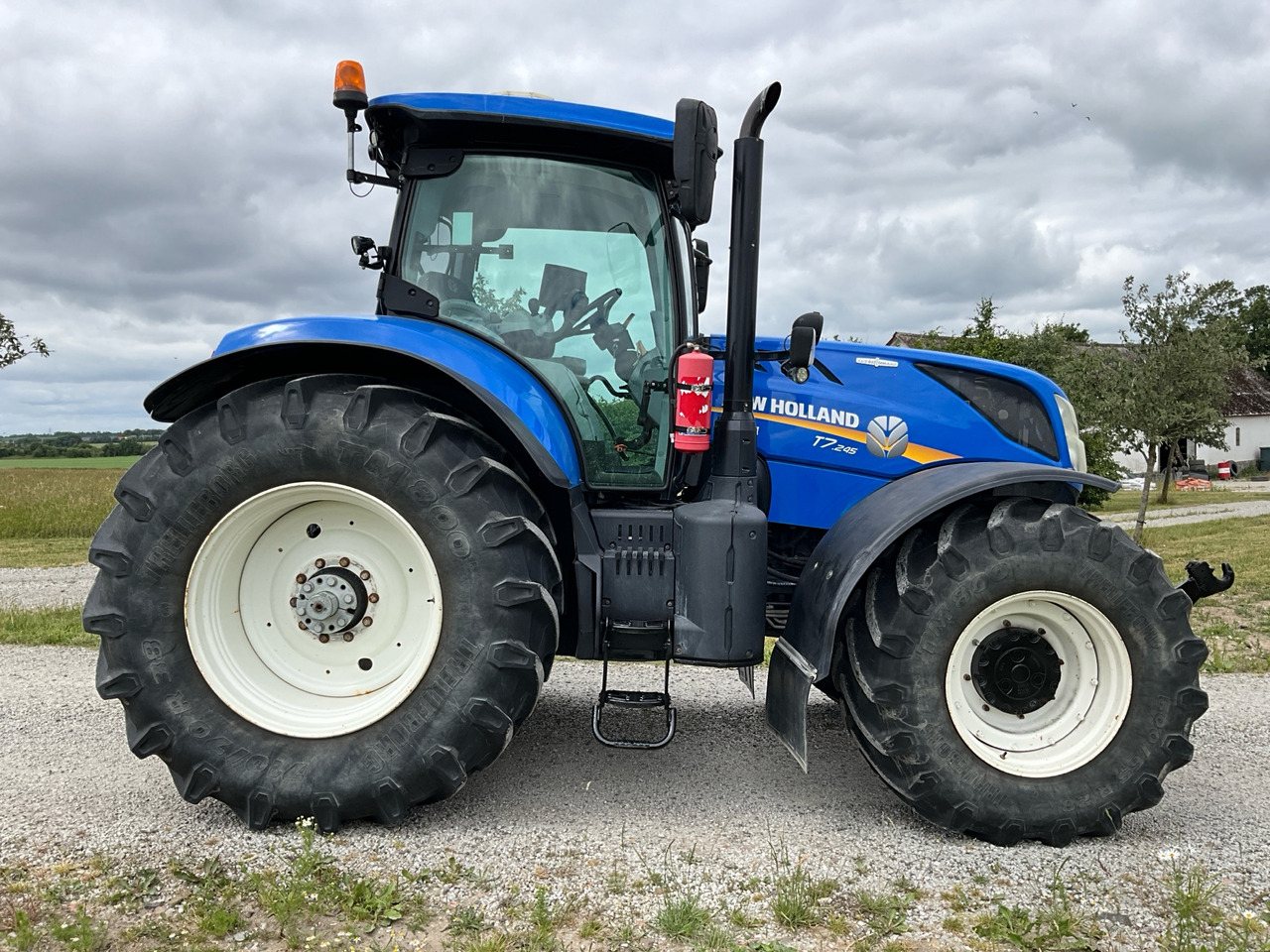 NEW HOLLAND T7 245 - Tracteur agricole: photos 4 NEW HOLLAND T7 245 - Tracteur agricole: photos 4