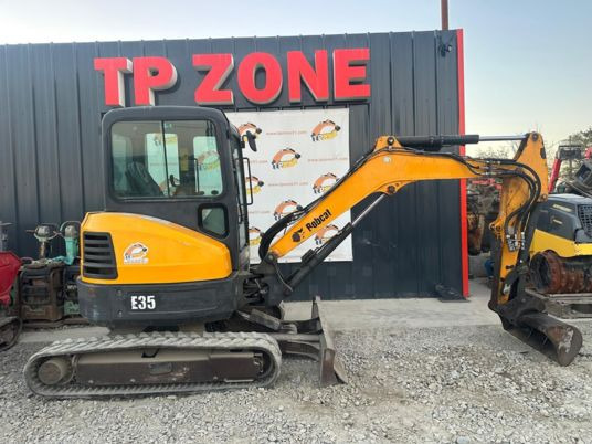 Bobcat E35 Cabine à 22500 € HT - Mini pelle: photos 1 Bobcat E35 Cabine à 22500 € HT - Mini pelle: photos 1