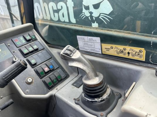 Chariot télescopique Bobcat T40170 17m à 27 500 € HT: photos 7 Chariot télescopique Bobcat T40170 17m à 27 500 € HT: photos 7