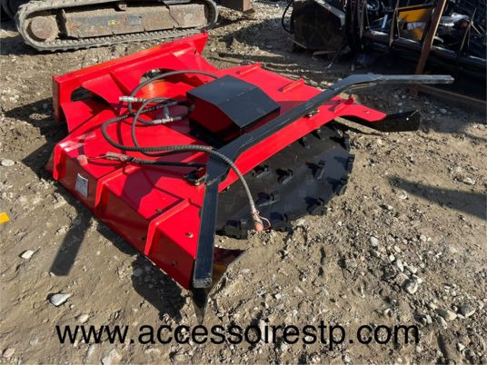 Broyeur forestier pour minichargeur - Broyeur forestier: photos 1 Broyeur forestier pour minichargeur - Broyeur forestier: photos 1