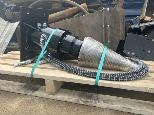 Fendeuse à bois pour minipelle - Fendeuse de bûches: photos 3 Fendeuse à bois pour minipelle - Fendeuse de bûches: photos 3