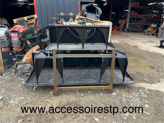 Godet grappin pour minichargeur - Godet: photos 1 Godet grappin pour minichargeur - Godet: photos 1