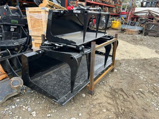 Godet grappin pour minichargeur - Godet: photos 4 Godet grappin pour minichargeur - Godet: photos 4