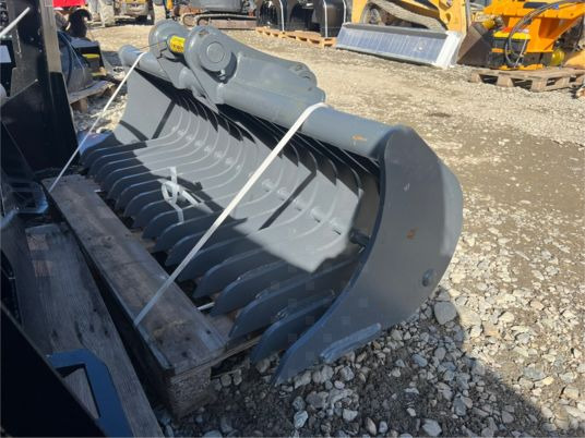 Godet râteau - axe 50 mm - Godet: photos 2 Godet râteau - axe 50 mm - Godet: photos 2