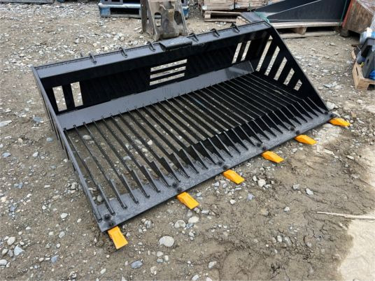 Godet squelette pour minichargeur - Godet: photos 2 Godet squelette pour minichargeur - Godet: photos 2