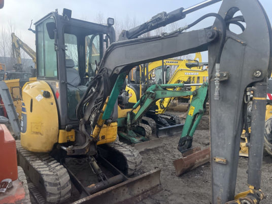 Komatsu PC26MR-3 - Mini pelle: photos 2 Komatsu PC26MR-3 - Mini pelle: photos 2