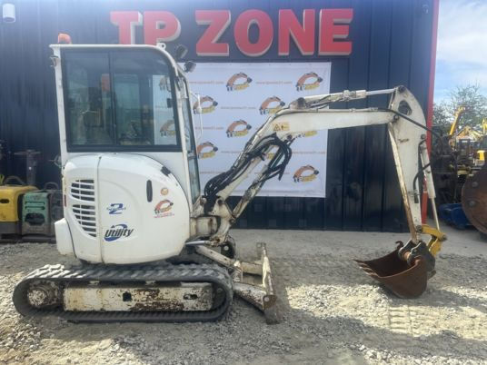 Mini pelle Komatsu PC26MR-3 cabine à 19500€ HT: photos 9 Mini pelle Komatsu PC26MR-3 cabine à 19500€ HT: photos 9