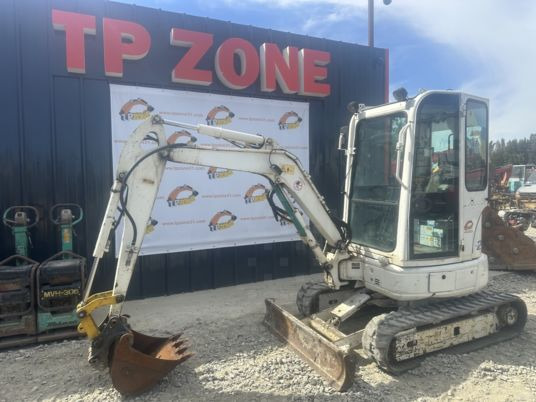 Mini pelle Komatsu PC26MR-3 cabine à 19500€ HT: photos 8 Mini pelle Komatsu PC26MR-3 cabine à 19500€ HT: photos 8