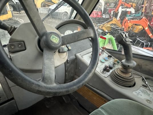 Merlo ROTO 38.16 à 39 900 € HT - Chariot télescopique: photos 3 Merlo ROTO 38.16 à 39 900 € HT - Chariot télescopique: photos 3