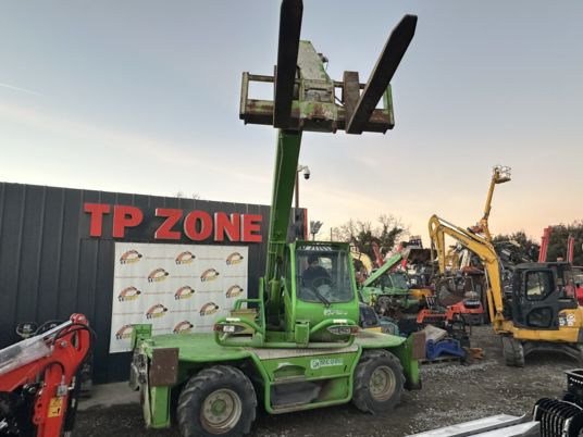 Merlo ROTO 38.16 à 39 900 € HT - Chariot télescopique: photos 4 Merlo ROTO 38.16 à 39 900 € HT - Chariot télescopique: photos 4