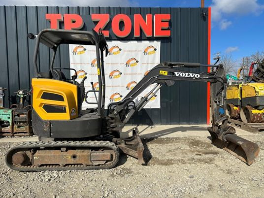 Volvo ECR25D à 23900 euros HT - Mini pelle: photos 1 Volvo ECR25D à 23900 euros HT - Mini pelle: photos 1