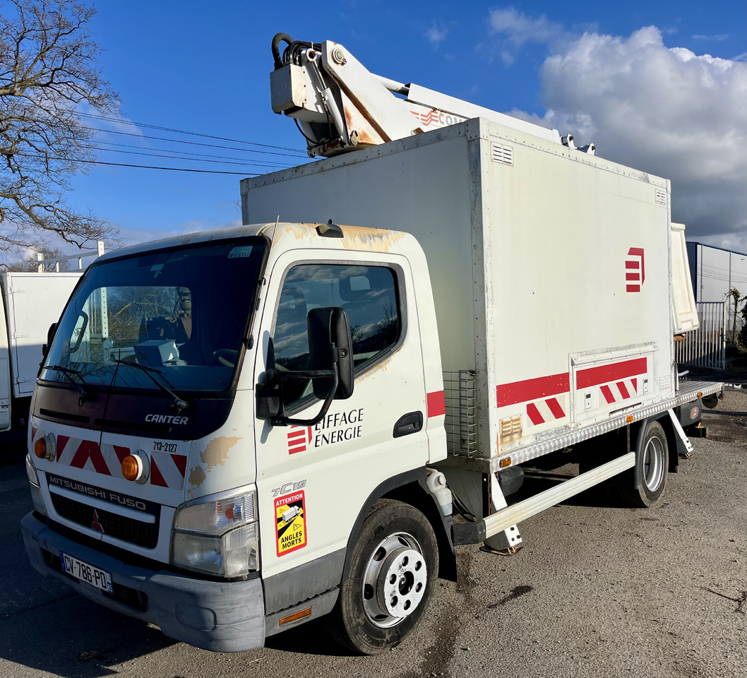 Mitsubishi Canter 7c15 - Camion avec nacelle: photos 1 Mitsubishi Canter 7c15 - Camion avec nacelle: photos 1