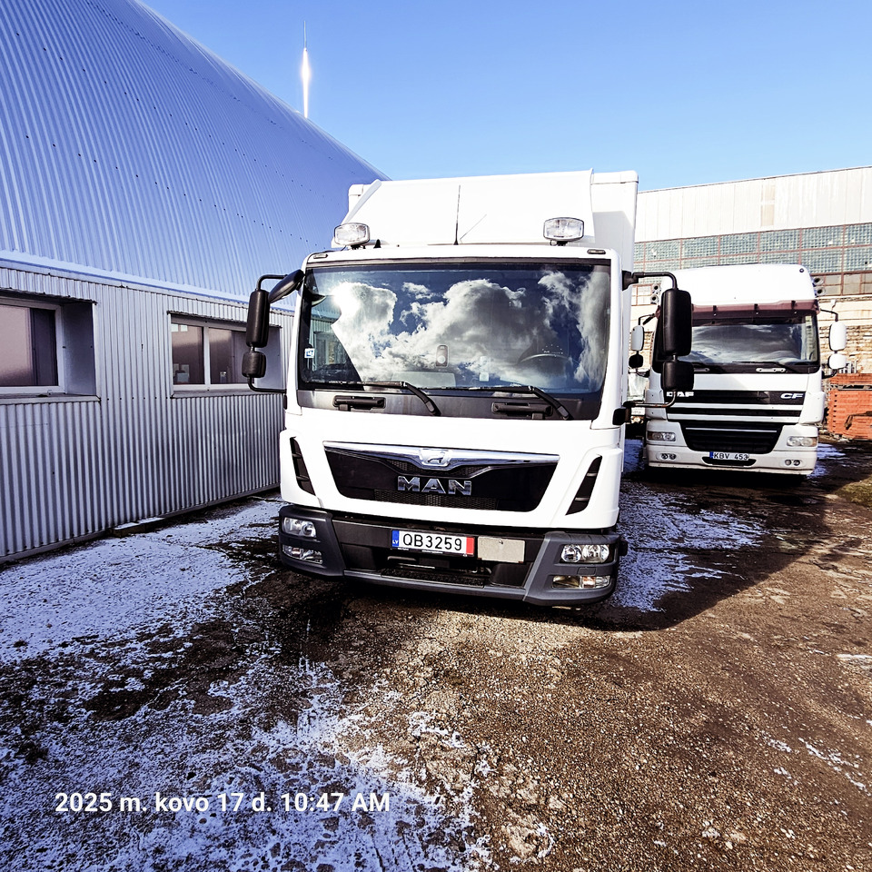 MAN TGL 12.250 - Camion fourgon: photos 2 MAN TGL 12.250 - Camion fourgon: photos 2