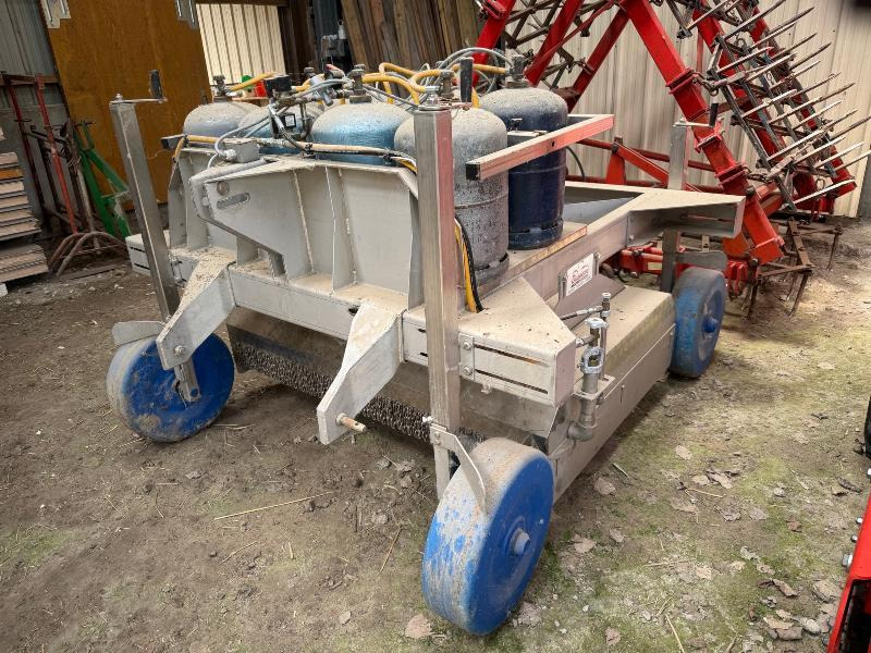 BAILLY 1600 - Matériel de jardinage: photos 3 BAILLY 1600 - Matériel de jardinage: photos 3