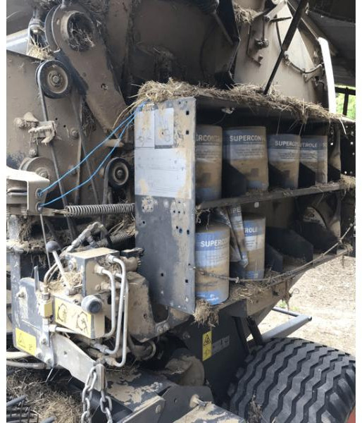 CLAAS VARIANT 380 - Presse à balles rondes: photos 5 CLAAS VARIANT 380 - Presse à balles rondes: photos 5