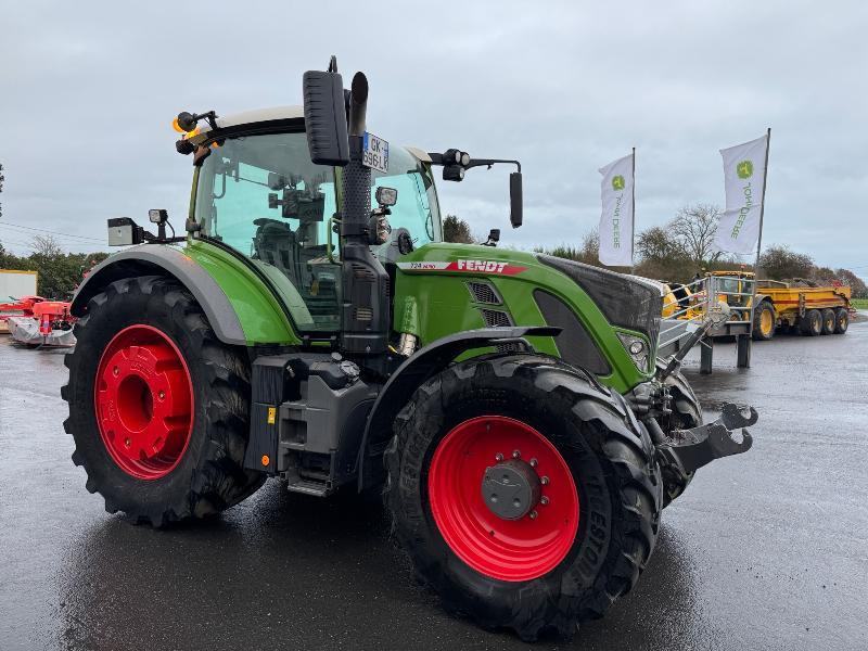 FENDT 724 PROFI PLUS - Tracteur agricole: photos 3 FENDT 724 PROFI PLUS - Tracteur agricole: photos 3