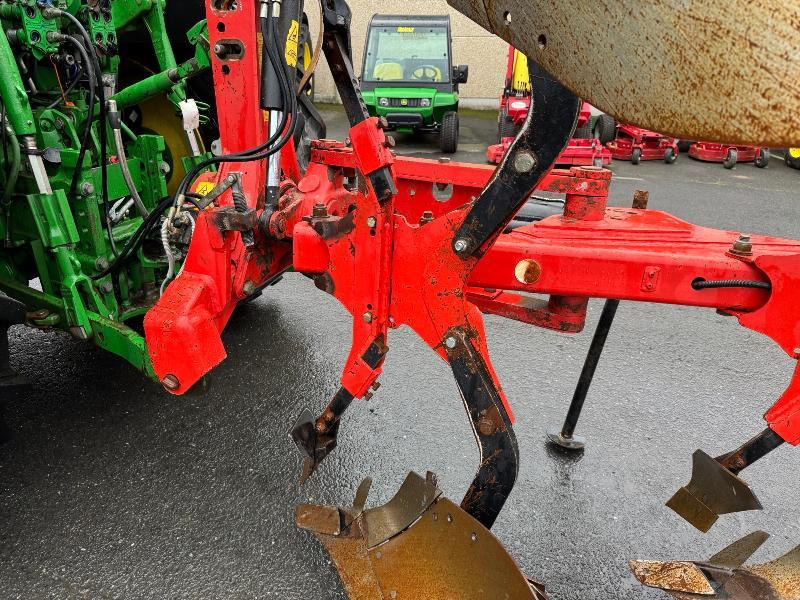 GREGOIRE BESSON RC47 - Charrue: photos 3 GREGOIRE BESSON RC47 - Charrue: photos 3