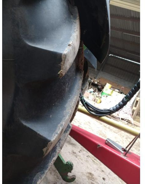 JOHN DEERE 6195R - Tracteur agricole: photos 4 JOHN DEERE 6195R - Tracteur agricole: photos 4