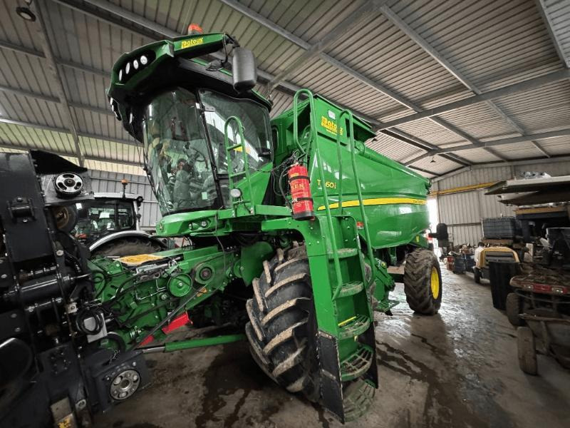 JOHN DEERE T660 - Moissonneuse-batteuse: photos 1 JOHN DEERE T660 - Moissonneuse-batteuse: photos 1