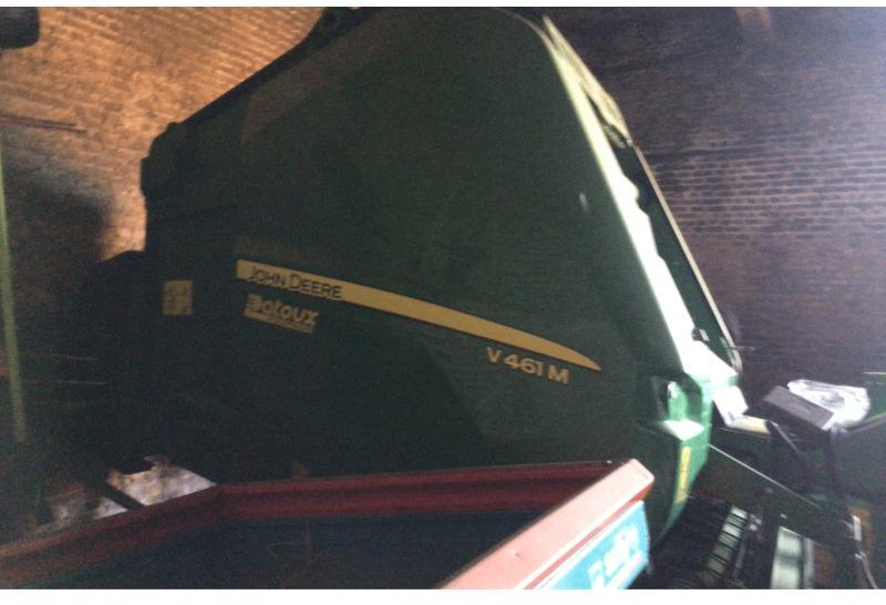 JOHN DEERE V461M - Presse à balles rondes: photos 4 JOHN DEERE V461M - Presse à balles rondes: photos 4