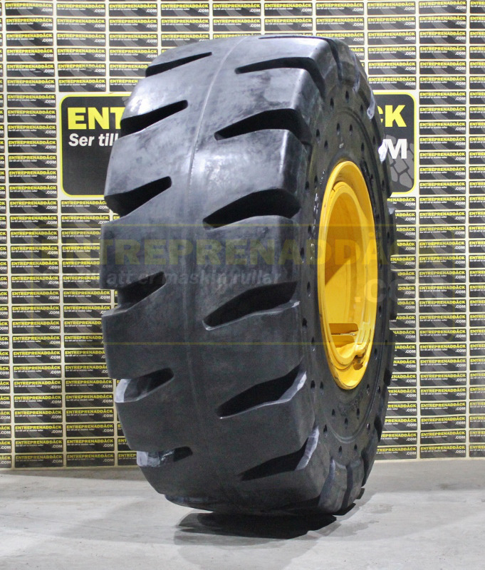 Complete solid wheels 26.5-25 on rims for Volvo L110/L120E - Chargeuse sur pneus: photos 2 Complete solid wheels 26.5-25 on rims for Volvo L110/L120E - Chargeuse sur pneus: photos 2