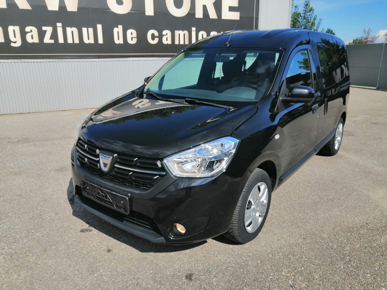 DACIA Dokker 1,6 sCE Comfort Benzina/GPL, TOP !!! - Utilitaire double cabine: photos 1 DACIA Dokker 1,6 sCE Comfort Benzina/GPL, TOP !!! - Utilitaire double cabine: photos 1