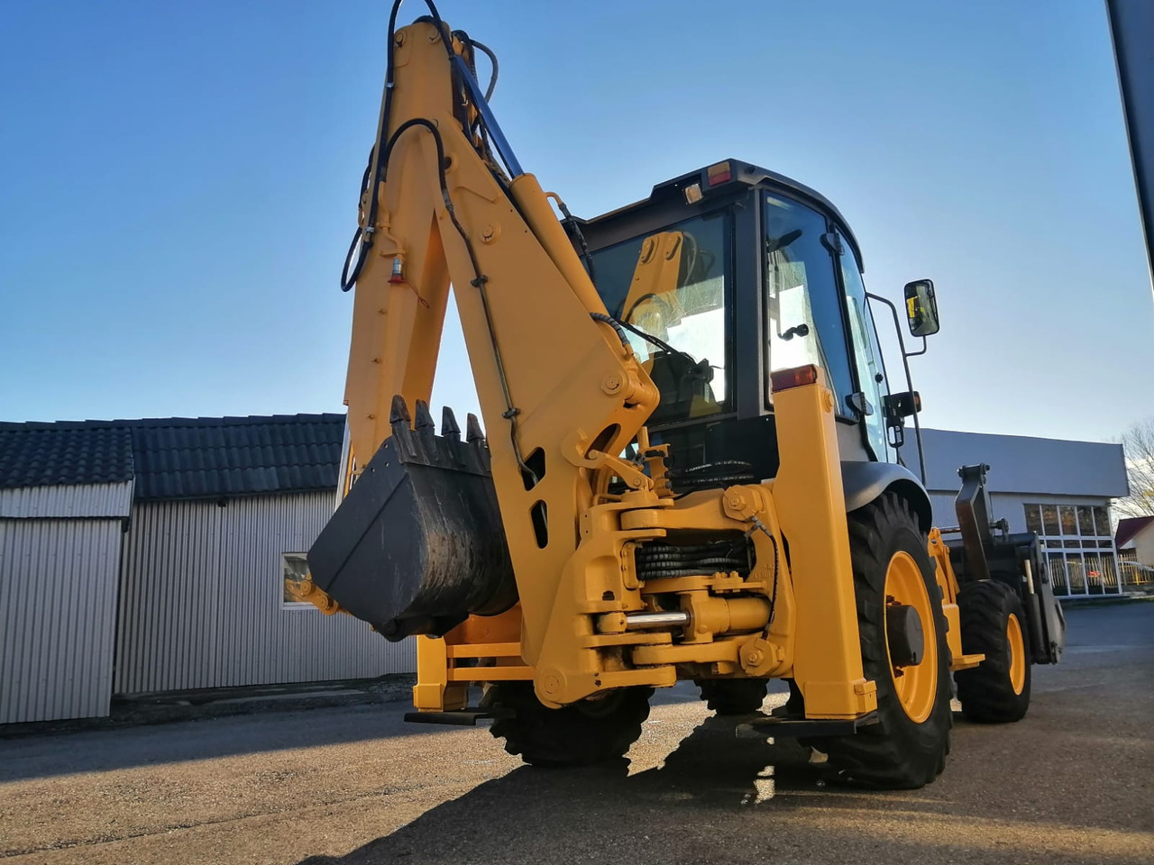 LiuGong CLG777A Backhoe Loader 4×4 - Tractopelle: photos 3 LiuGong CLG777A Backhoe Loader 4×4 - Tractopelle: photos 3