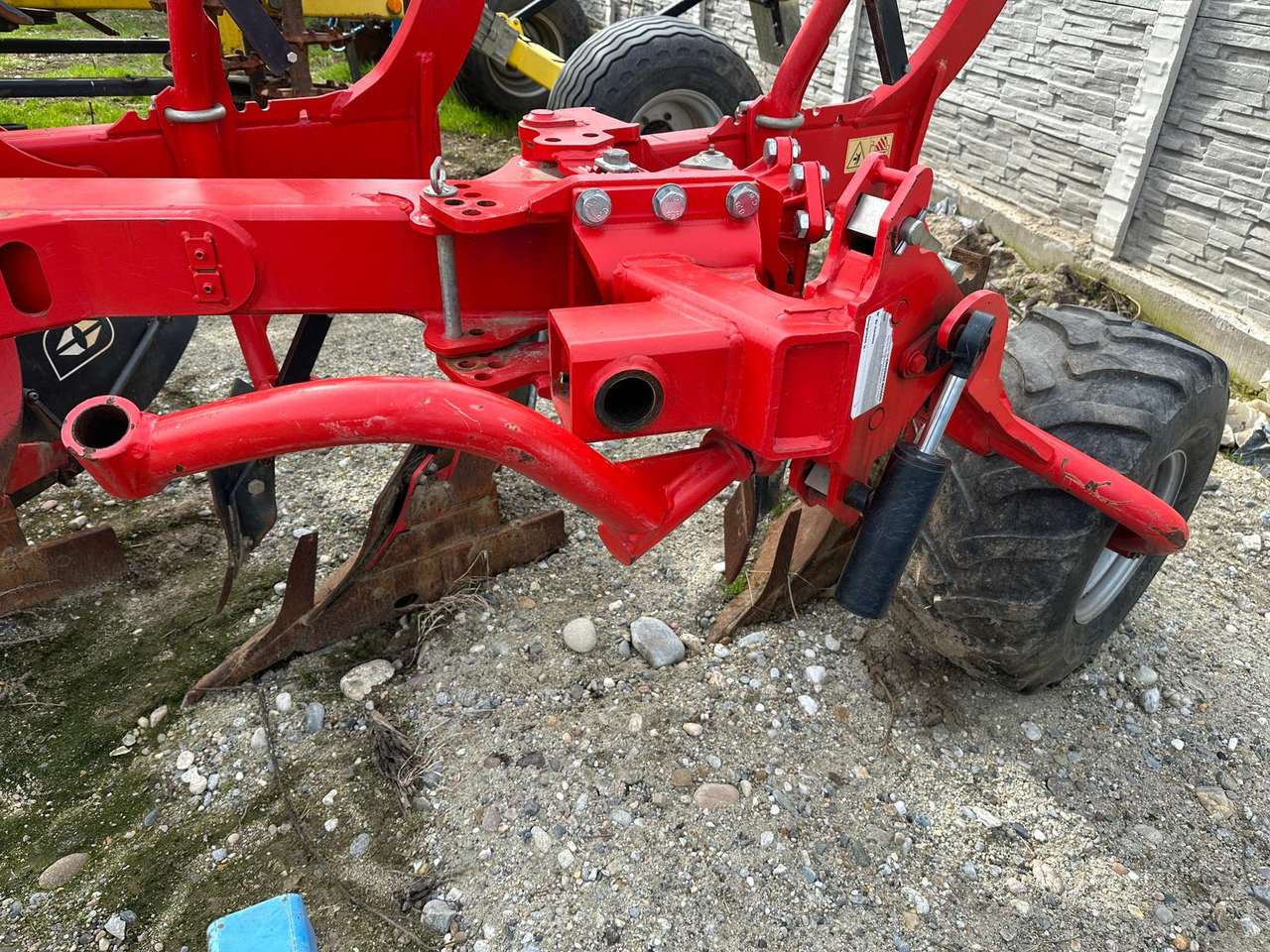 Plow Gregoire Besson Rover 60 - Charrue: photos 4 Plow Gregoire Besson Rover 60 - Charrue: photos 4