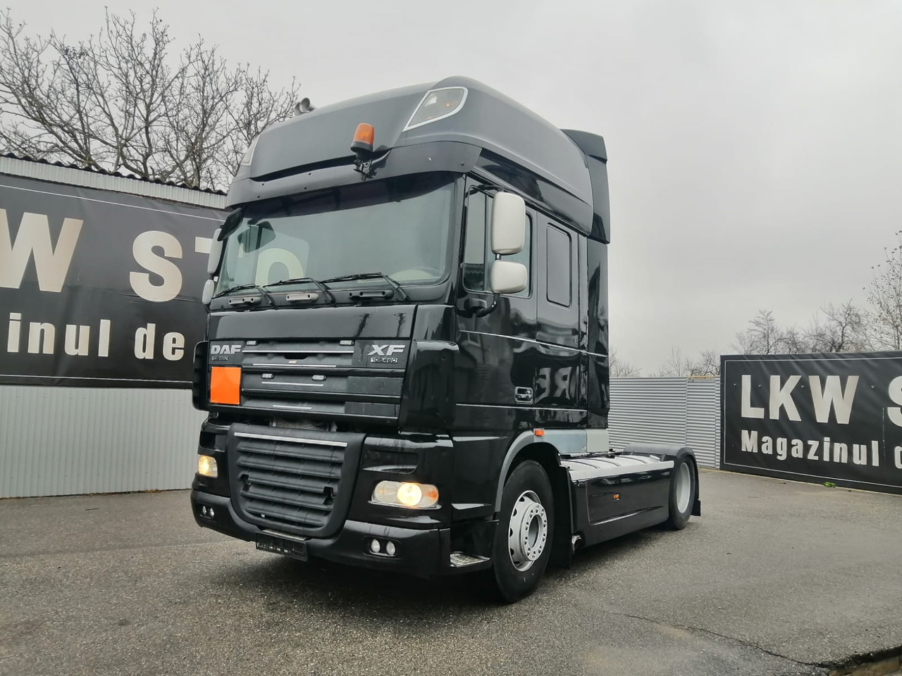 DAF XF 460.19 , Manual ZF, EURO 5, Retarder - Tracteur routier: photos 1 DAF XF 460.19 , Manual ZF, EURO 5, Retarder - Tracteur routier: photos 1