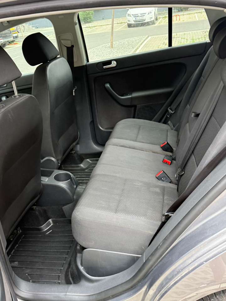 Volkswagen Golf Plus 1.6 TDI - Voiture: photos 4 Volkswagen Golf Plus 1.6 TDI - Voiture: photos 4