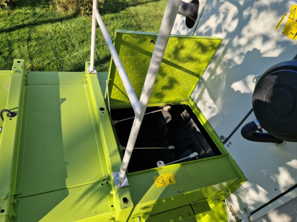 Moissonneuse-batteuse CLAAS Dominator 130: photos 15