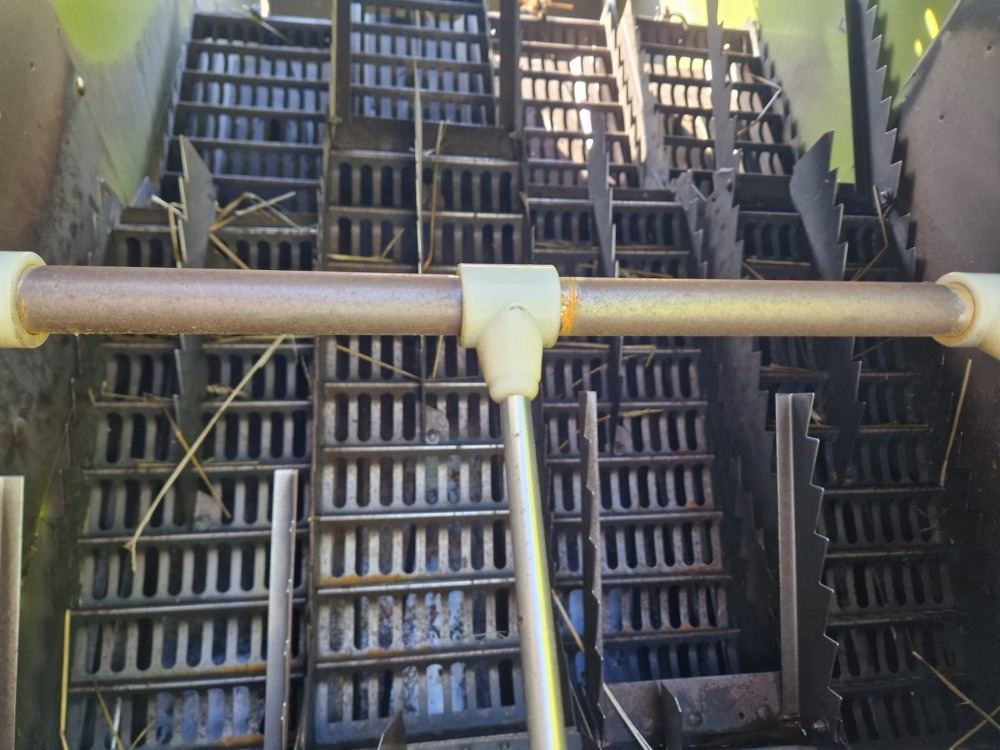 Moissonneuse-batteuse CLAAS Dominator 130: photos 19