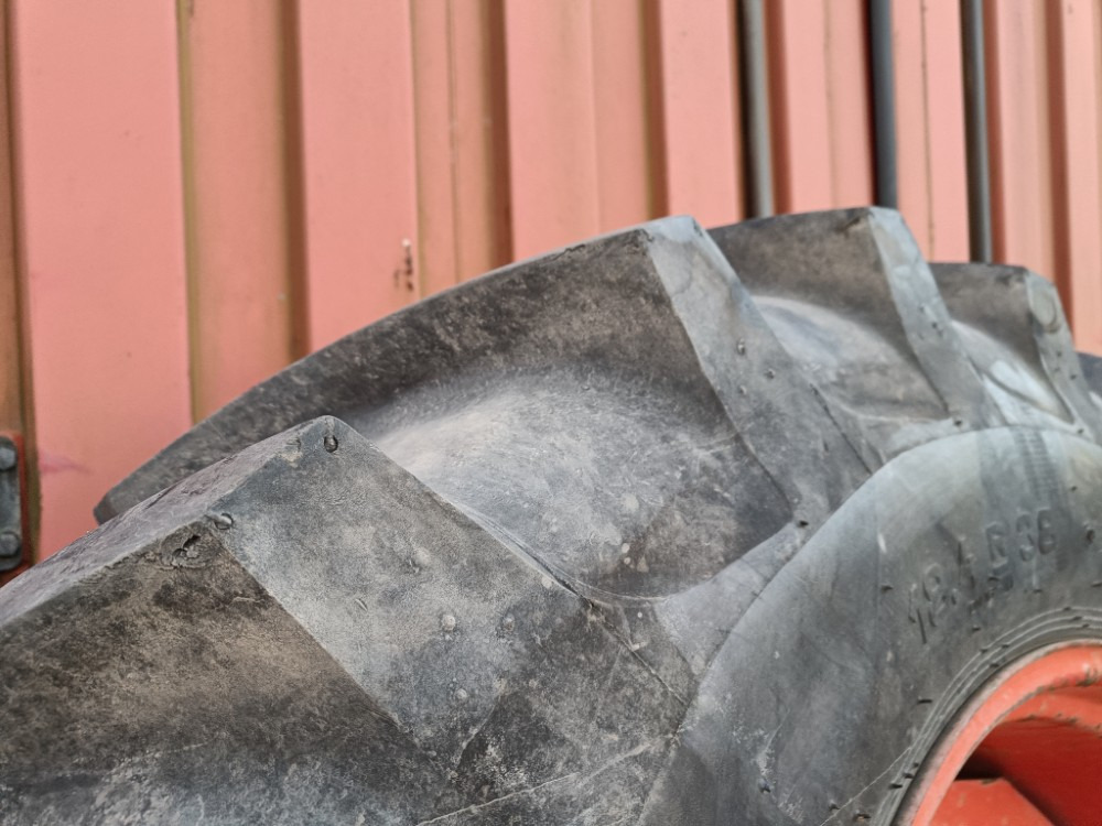 Roue complète Taurus 18.4R38 renkaat - Fendt Farmer: photos 6 Roue complète Taurus 18.4R38 renkaat - Fendt Farmer: photos 6