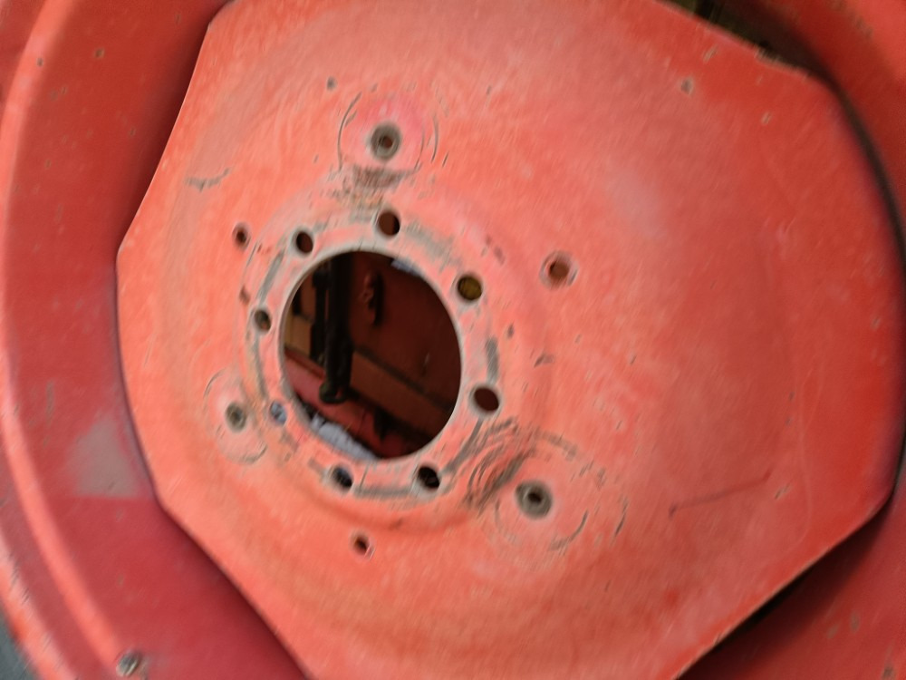 Roue complète Taurus 18.4R38 renkaat - Fendt Farmer: photos 9 Roue complète Taurus 18.4R38 renkaat - Fendt Farmer: photos 9