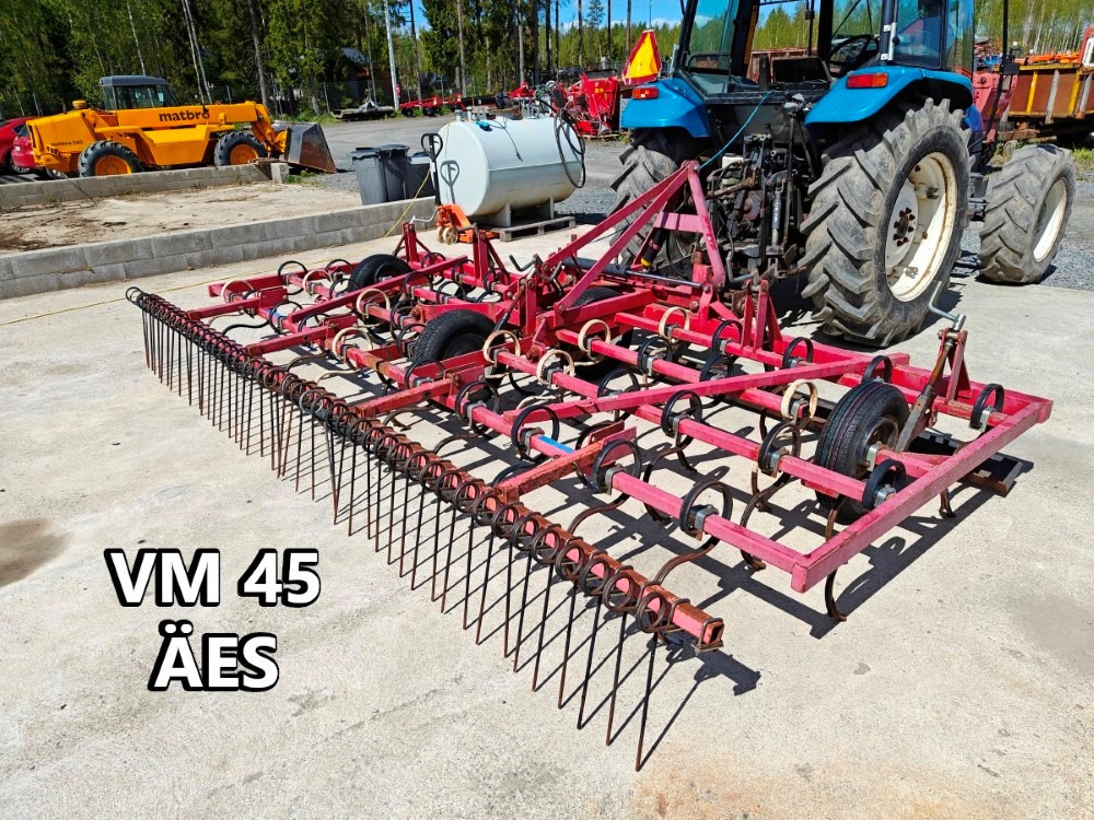 VM 450 cm, hydraulisesti taittuva, etulana ja jälkihara, katso video! - Herse étrille: photos 1 VM 450 cm, hydraulisesti taittuva, etulana ja jälkihara, katso video! - Herse étrille: photos 1